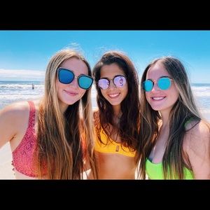 Meet your Posher, Julia